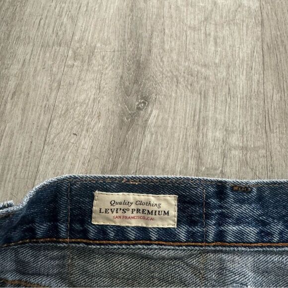 Levis Premium 501 Mens Size 34 Blue Denim Jean Shorts Jorts Button Fly - Picture 6 of 6